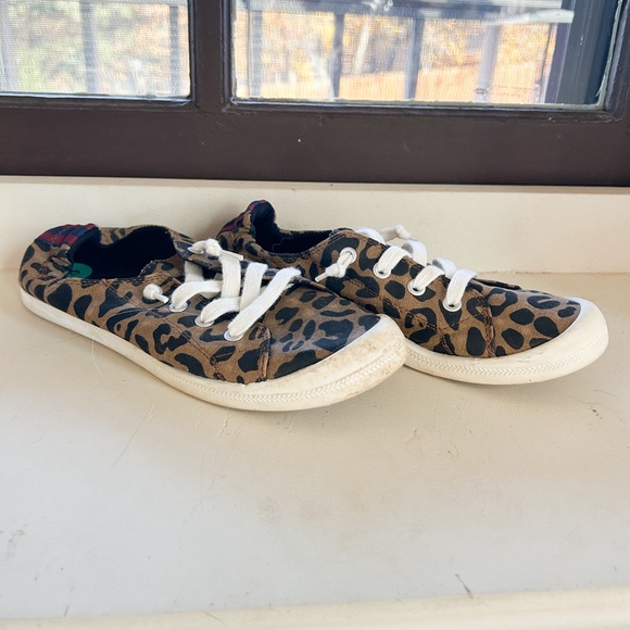 Sneakers - Picture 5 of 5